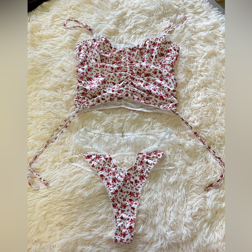 NEW lingerie set